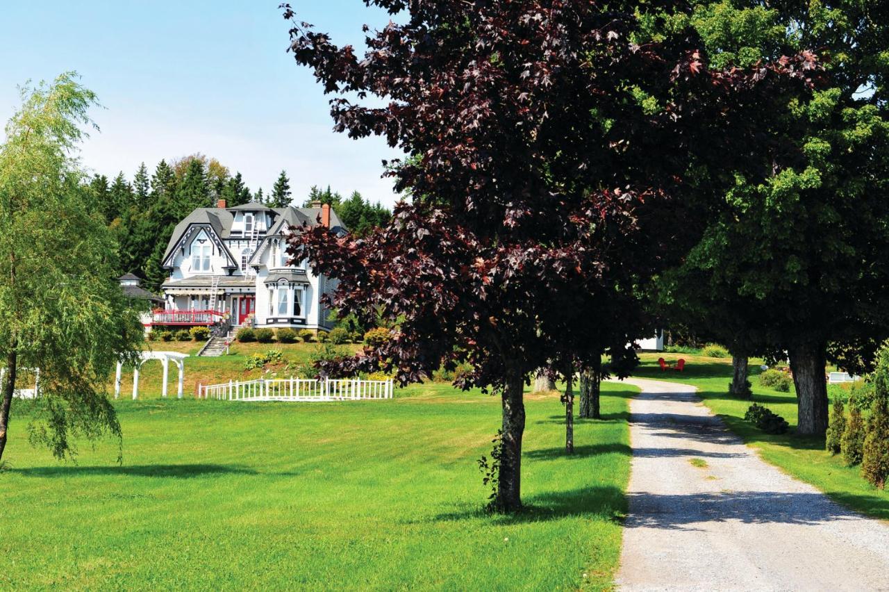 St. Martins Country Inn & Vaughan'S Restaurant エクステリア 写真