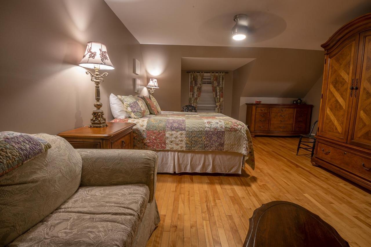 St. Martins Country Inn & Vaughan'S Restaurant エクステリア 写真