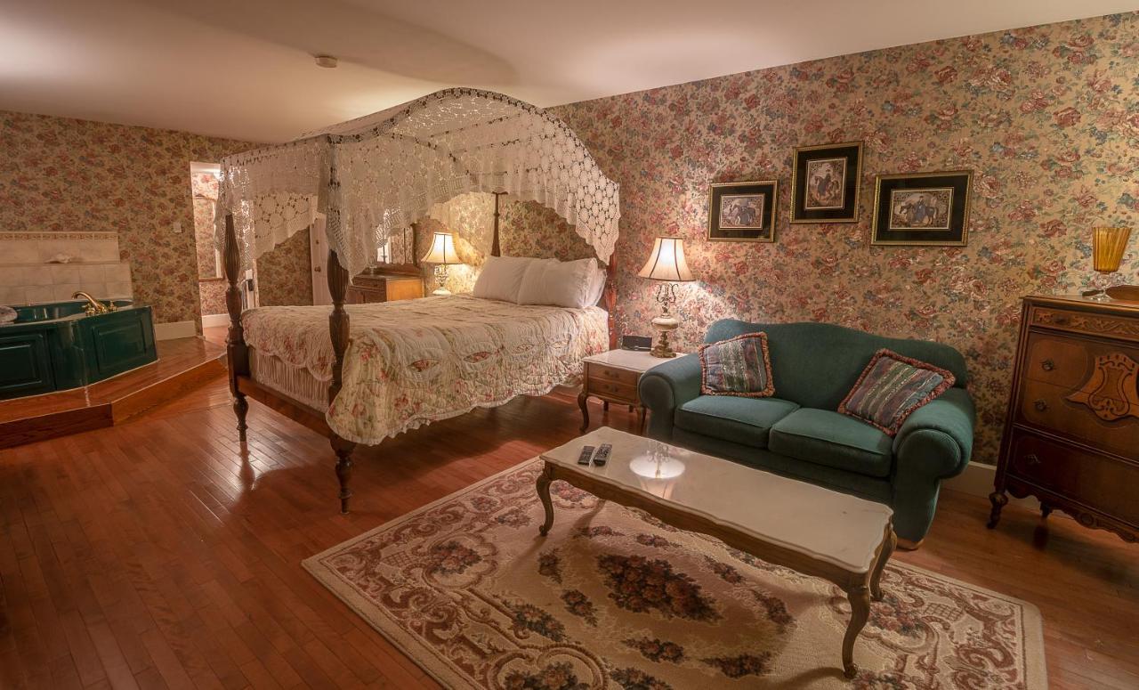 St. Martins Country Inn & Vaughan'S Restaurant エクステリア 写真