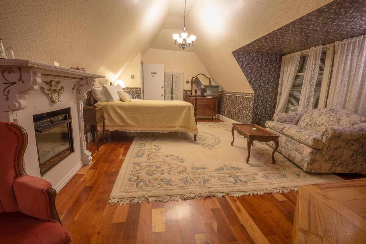 St. Martins Country Inn & Vaughan'S Restaurant エクステリア 写真