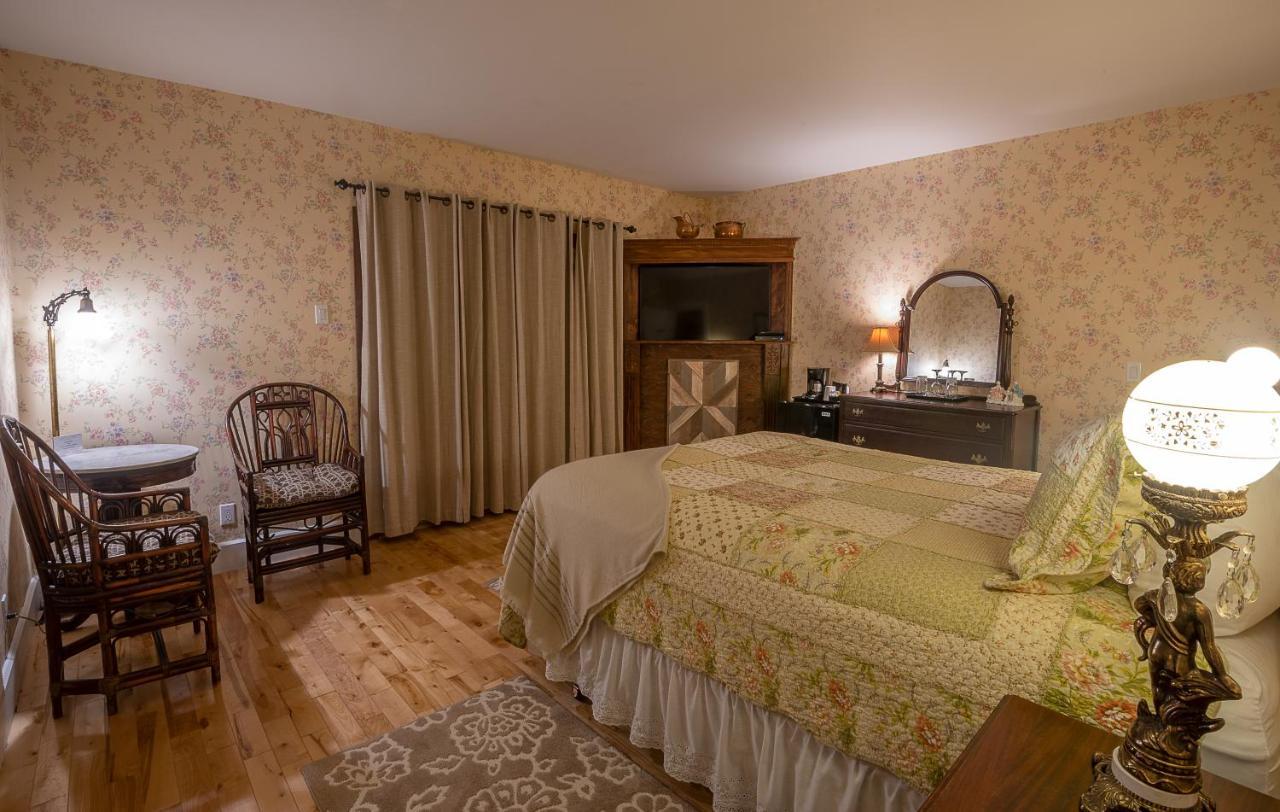 St. Martins Country Inn & Vaughan'S Restaurant エクステリア 写真