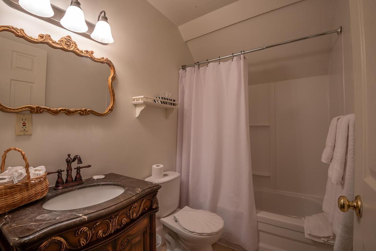 St. Martins Country Inn & Vaughan'S Restaurant エクステリア 写真