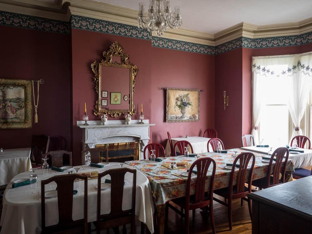 St. Martins Country Inn & Vaughan'S Restaurant エクステリア 写真